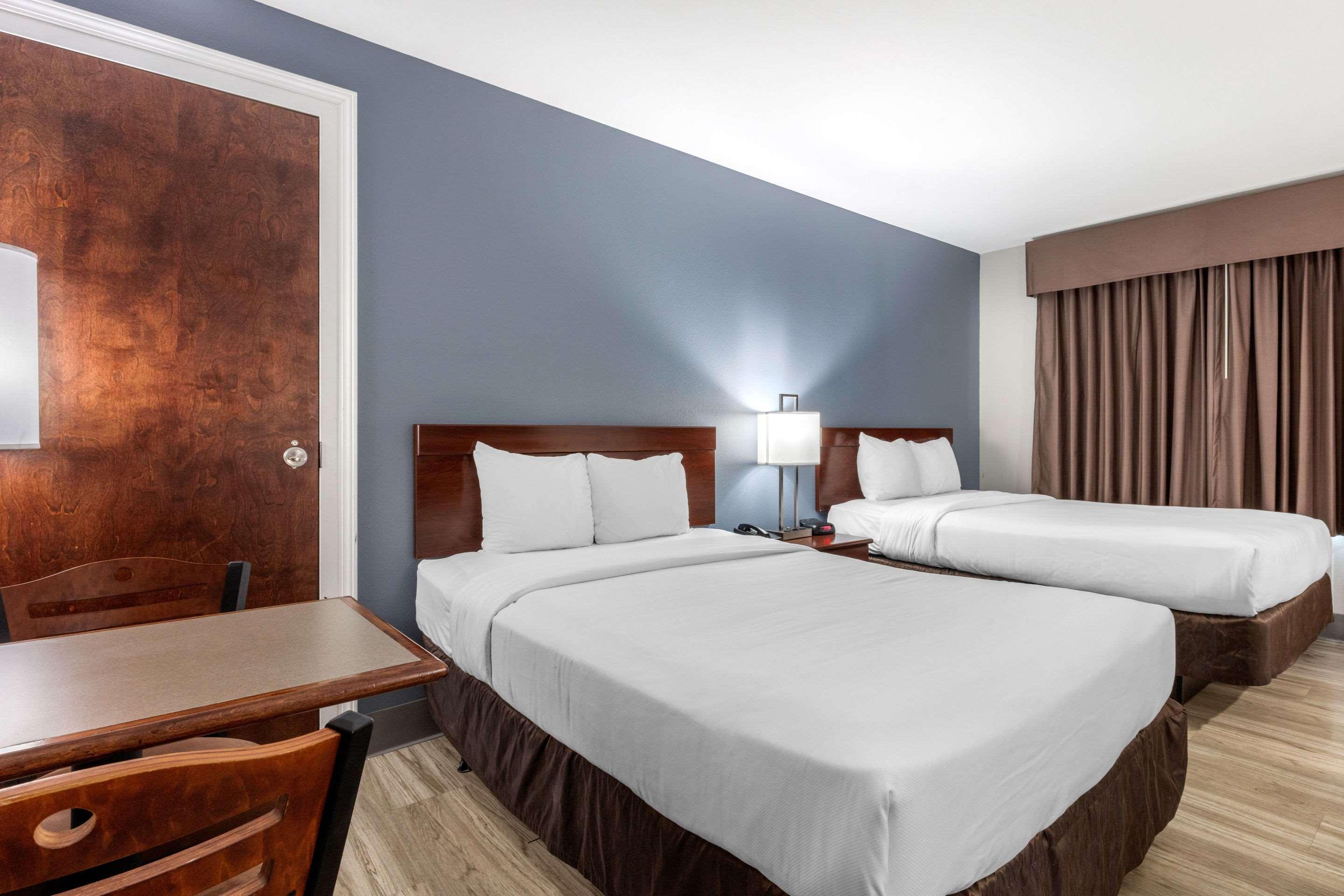 Quality Inn & Suites Demopolis Exterior foto